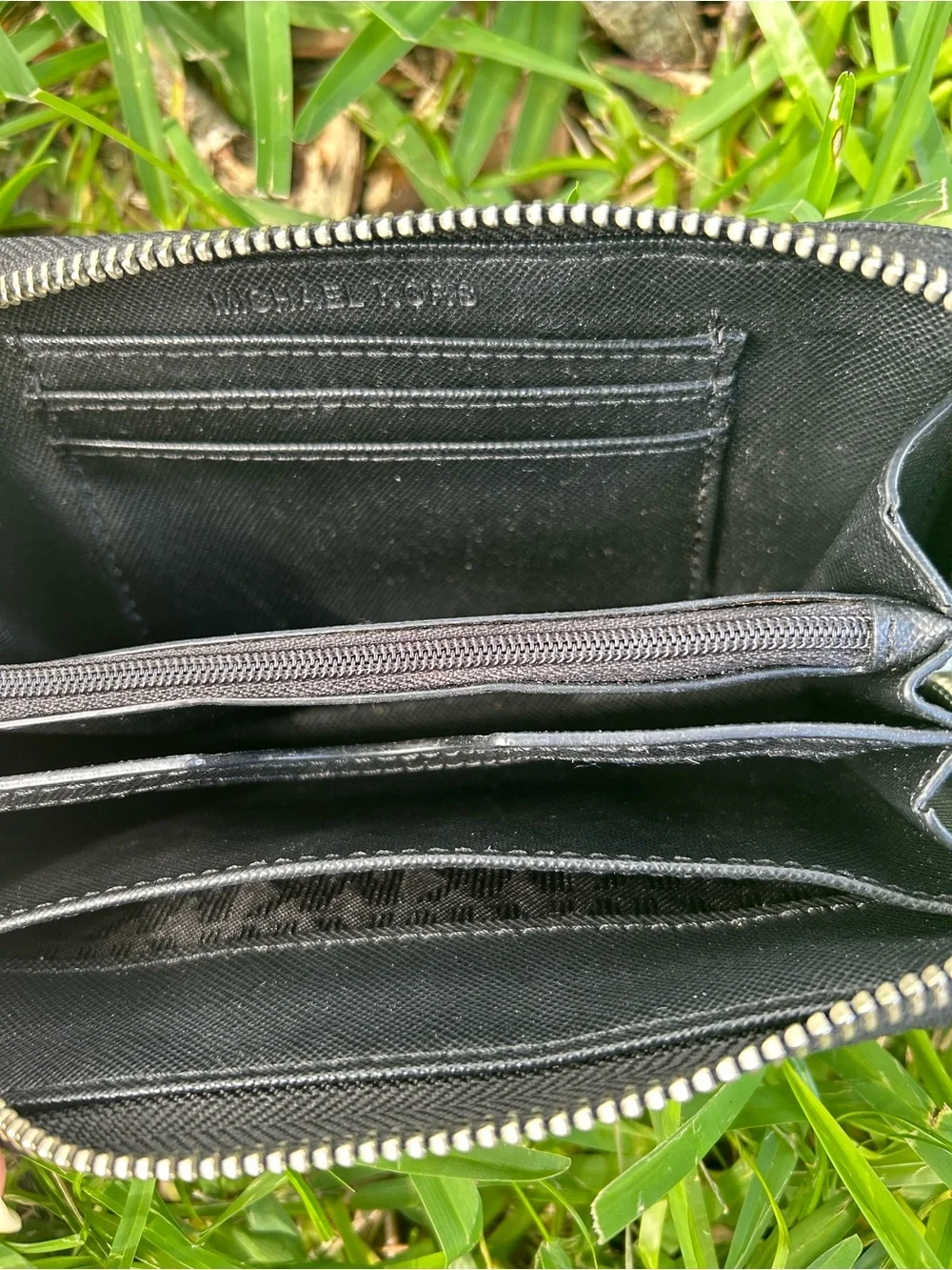 Michael Kors Jet Set Zippy Wallet / Wristlet Black Leather